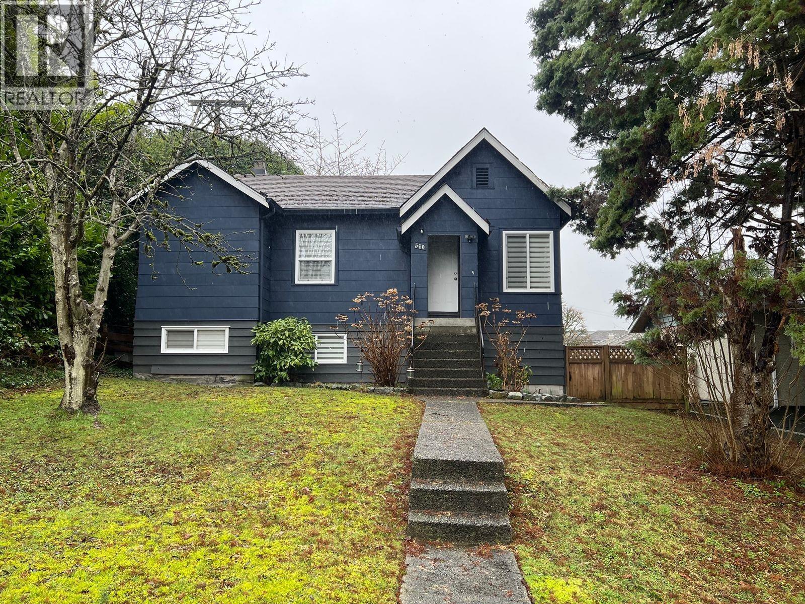 560 Springer Avenue Property Photo 14