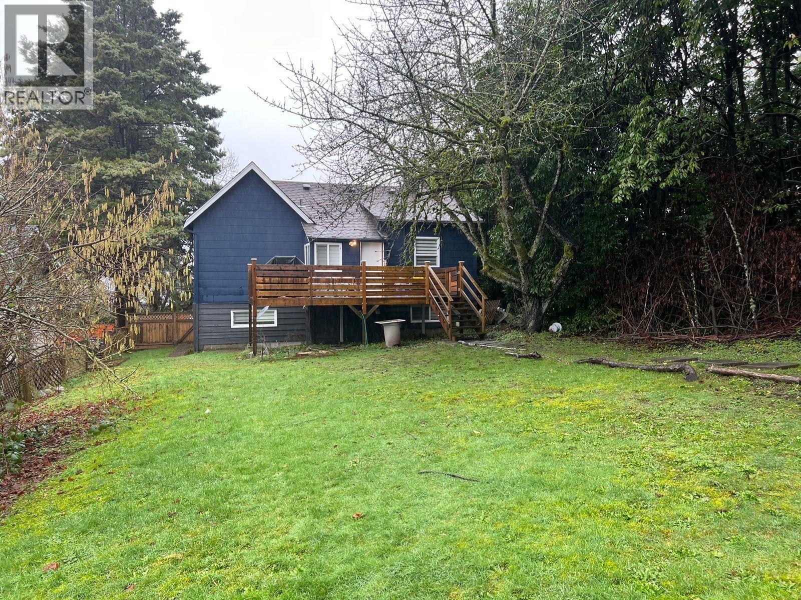560 Springer Avenue Property Photo 15