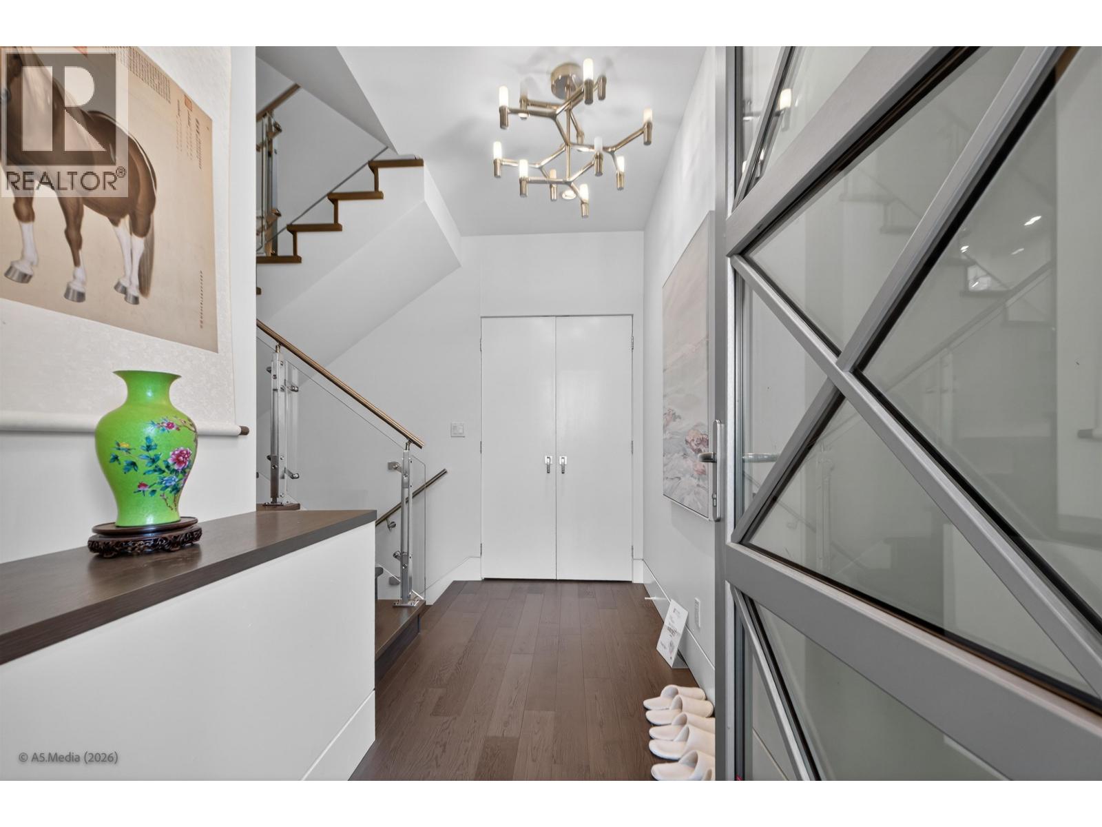 4350 Locarno Crescent Property Photo 13
