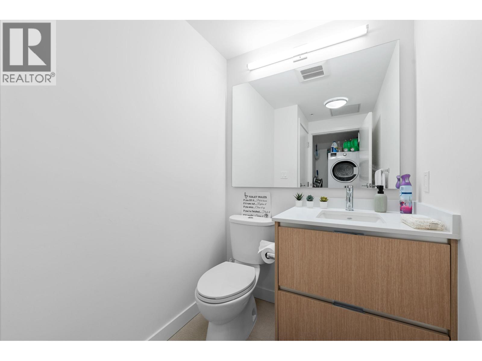 8980 University Crescent Property Photo 17