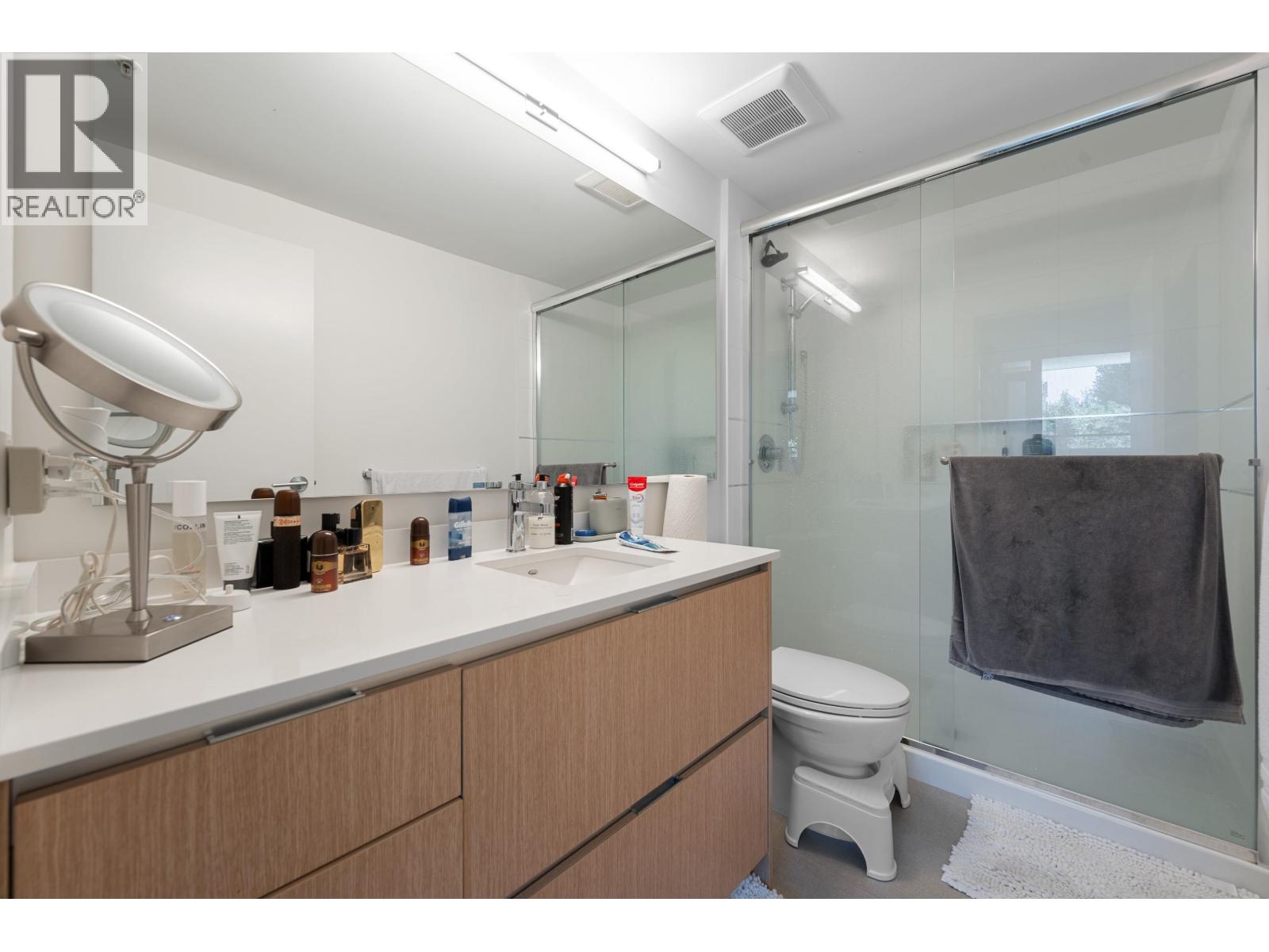 8980 University Crescent Property Photo 20