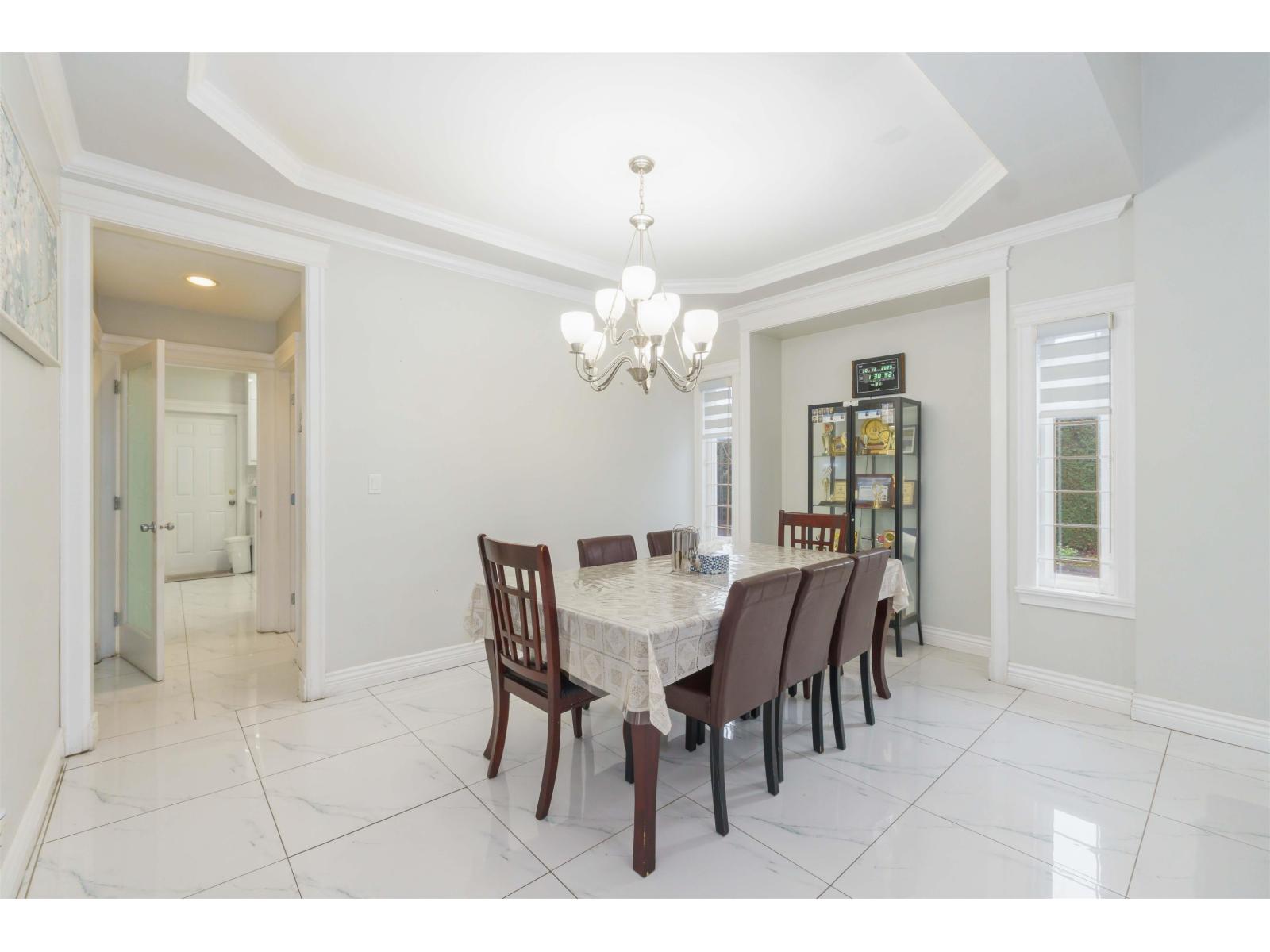 6168 126 Street Property Photo 5