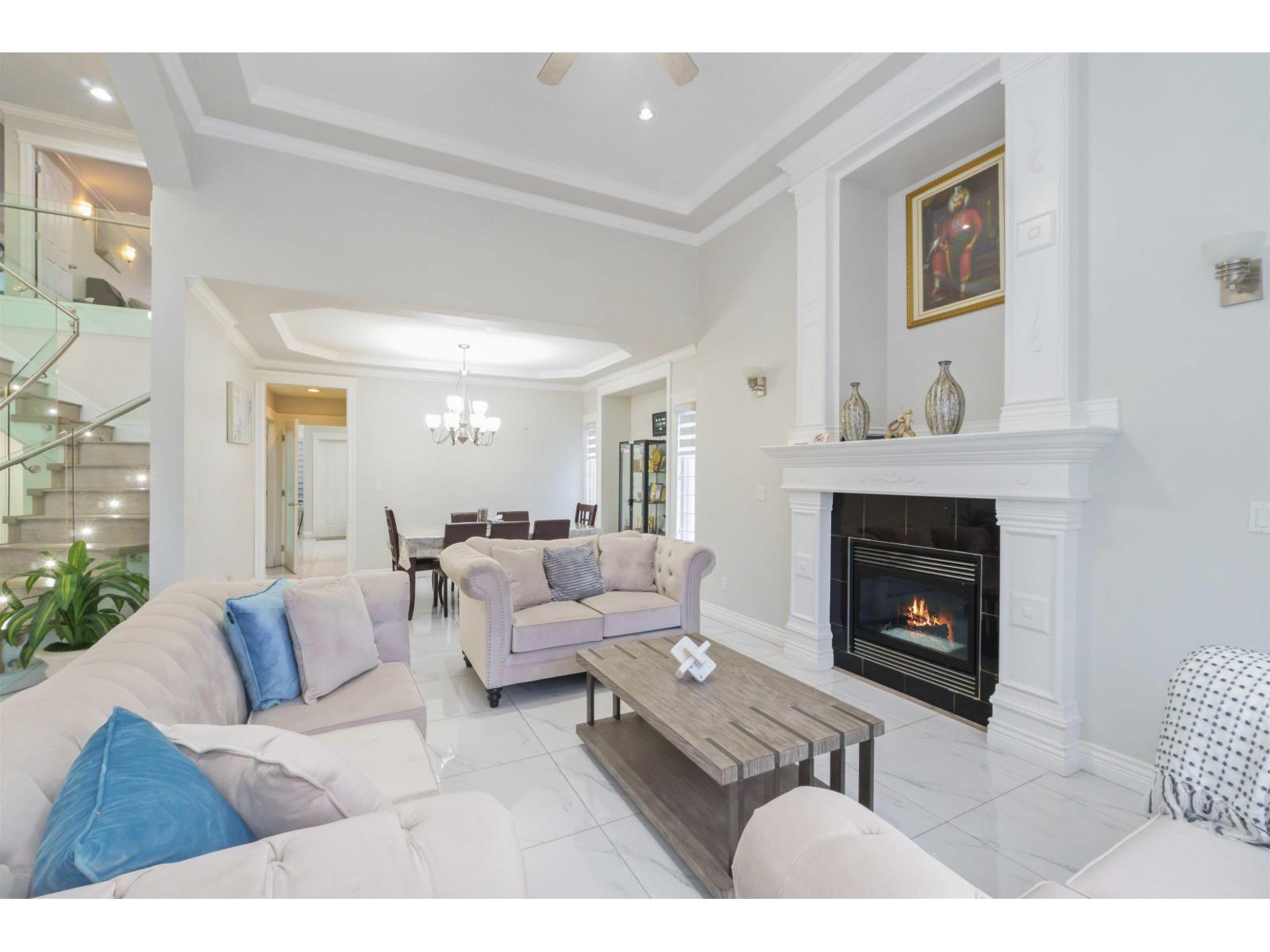 6168 126 Street Property Photo 6