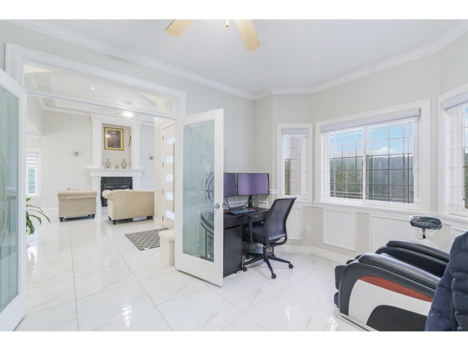 6168 126 Street Property Photo 12