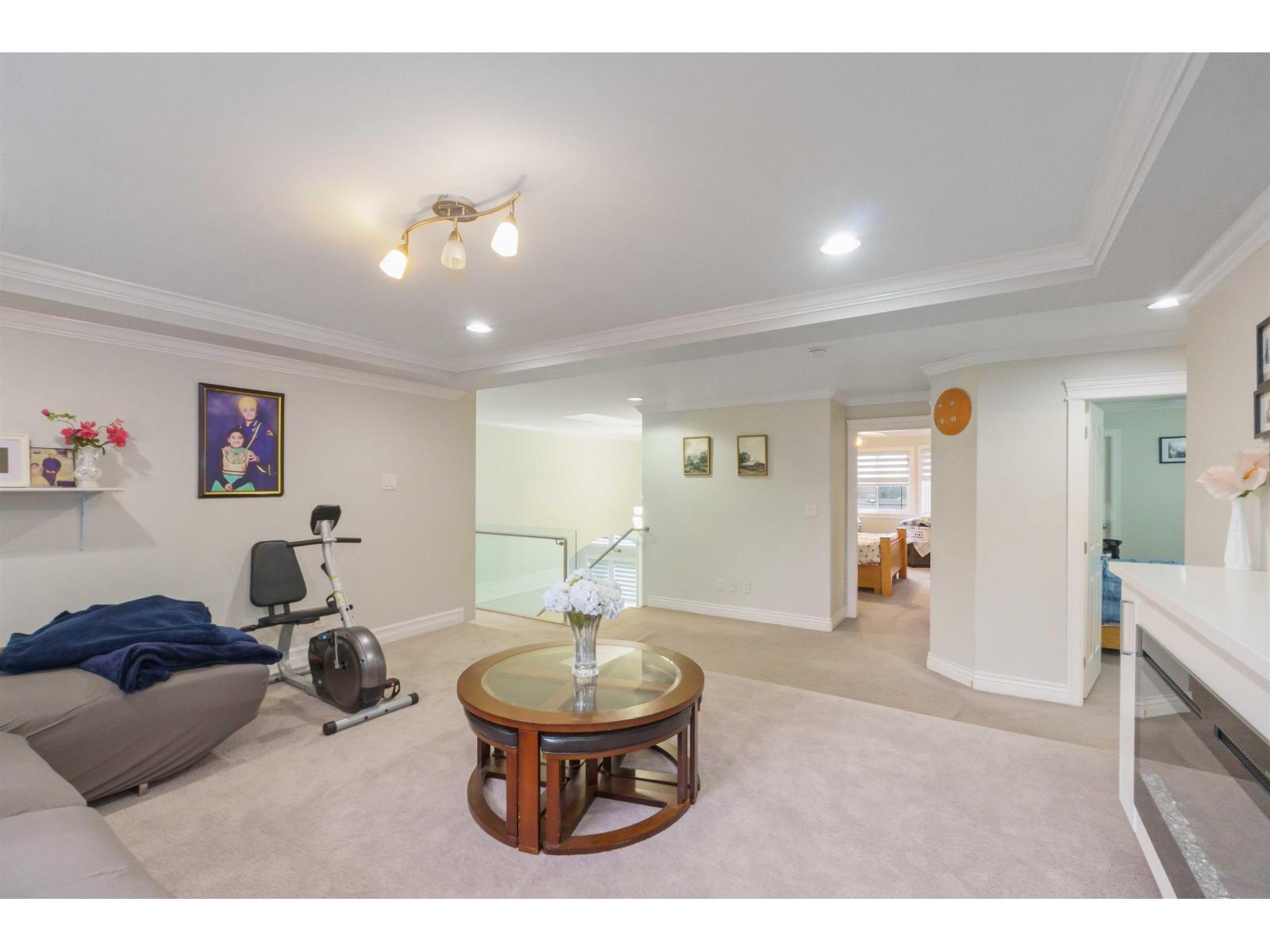 6168 126 Street Property Photo 14
