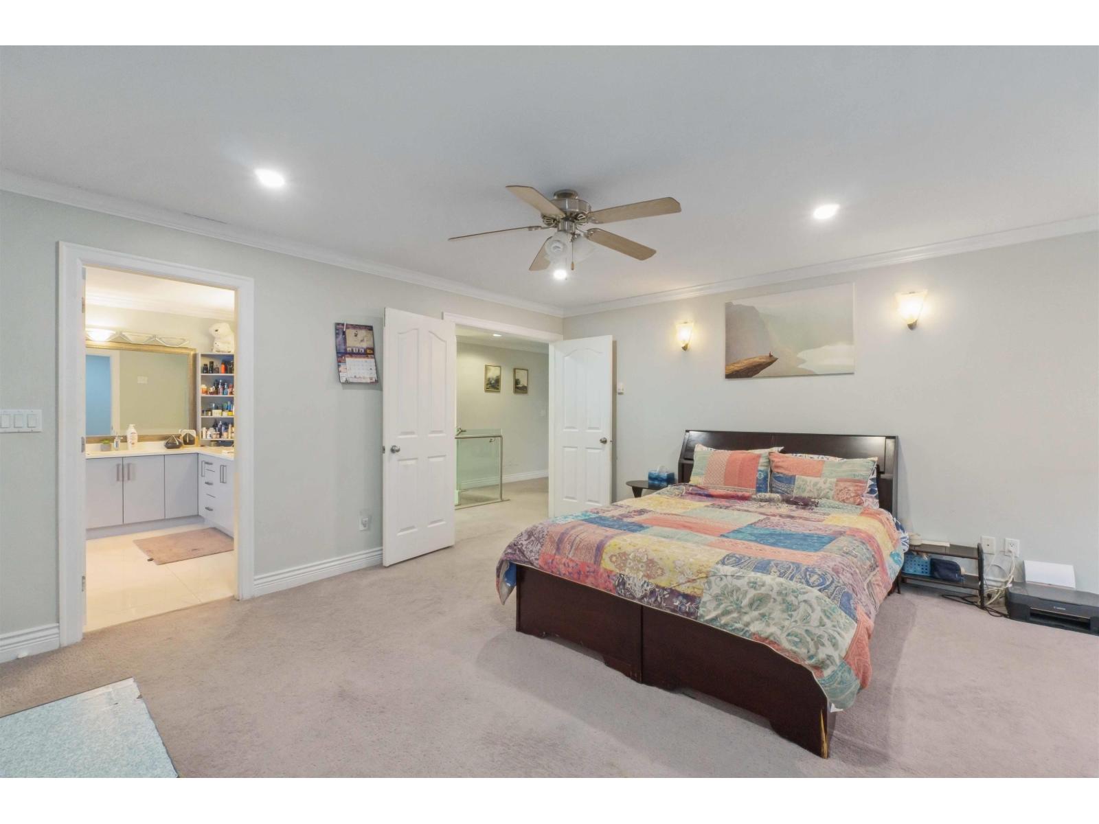 6168 126 Street Property Photo 16