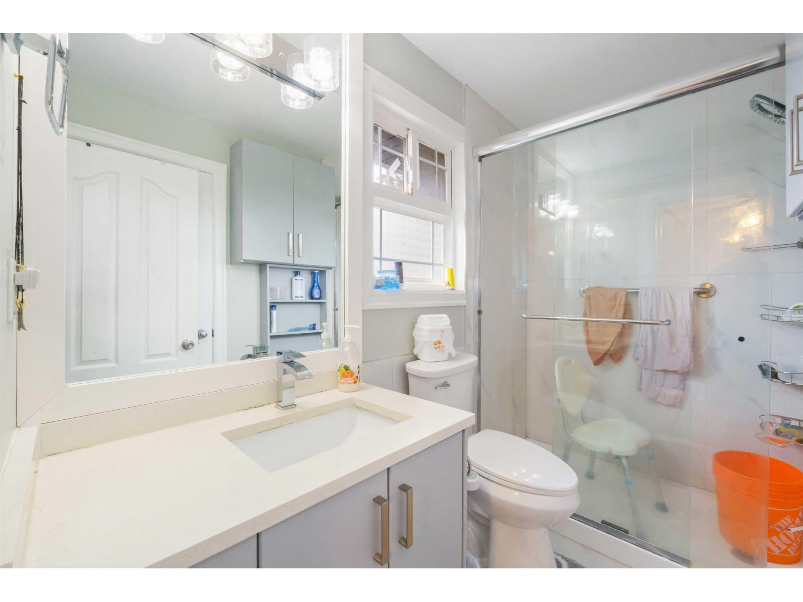 6168 126 Street Property Photo 21