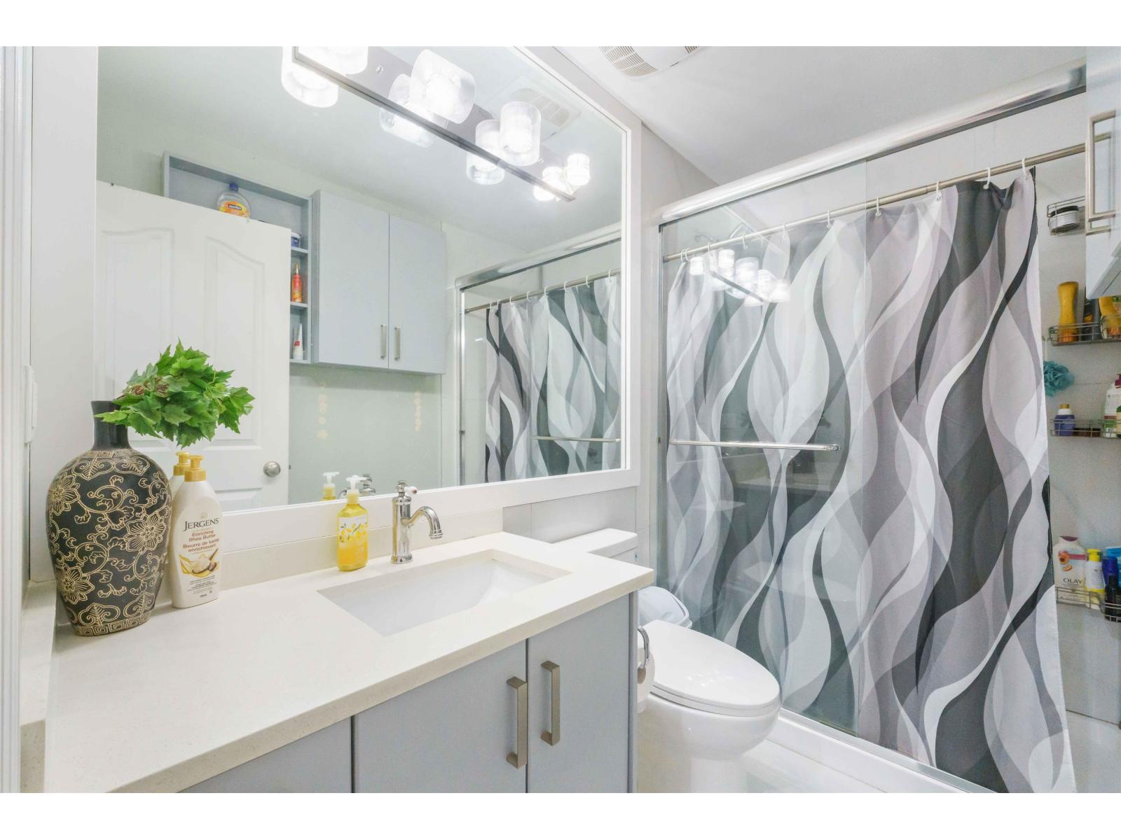 6168 126 Street Property Photo 22
