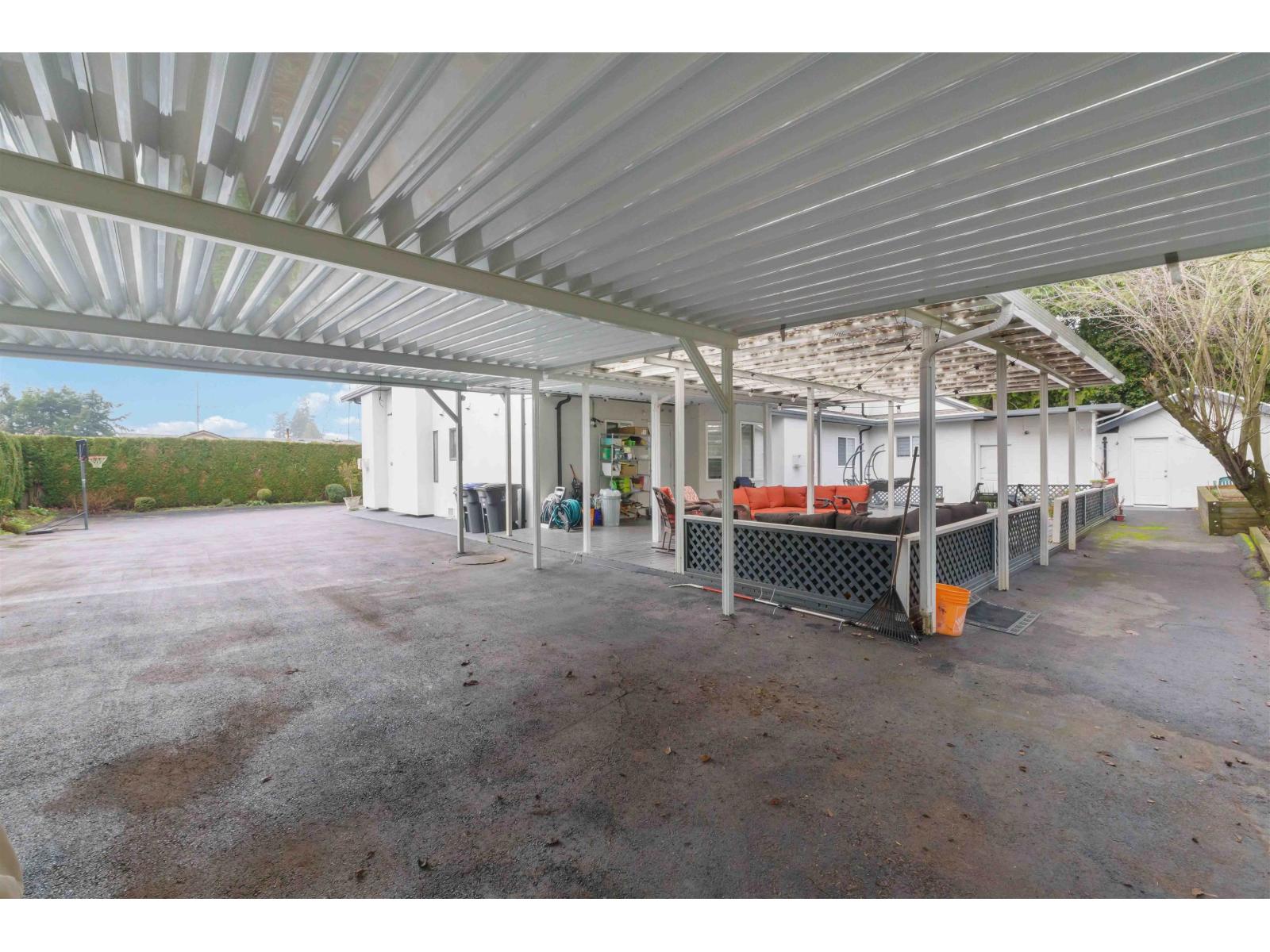 6168 126 Street Property Photo 30