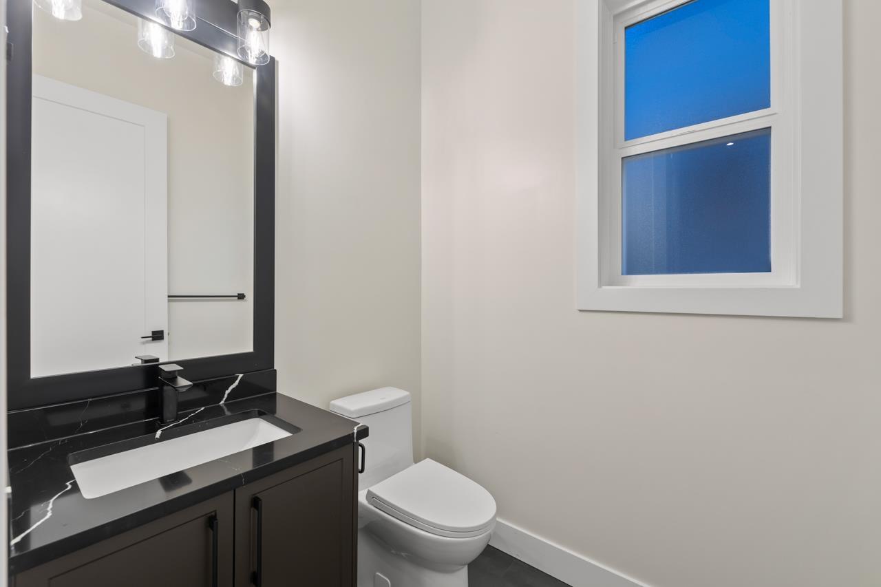 4 35133 Christina Place Property Photo 25