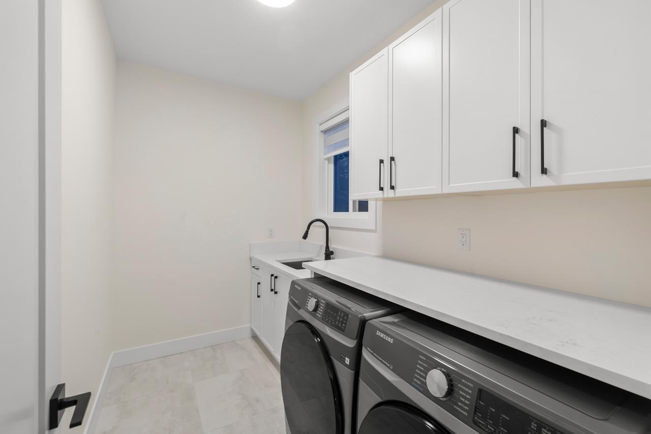 4 35133 Christina Place Property Photo 26