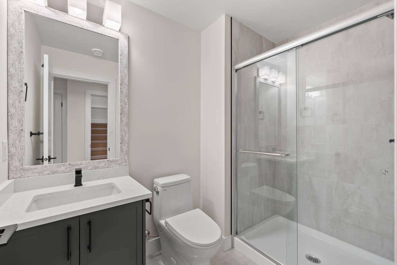 4 35133 Christina Place Property Photo 28