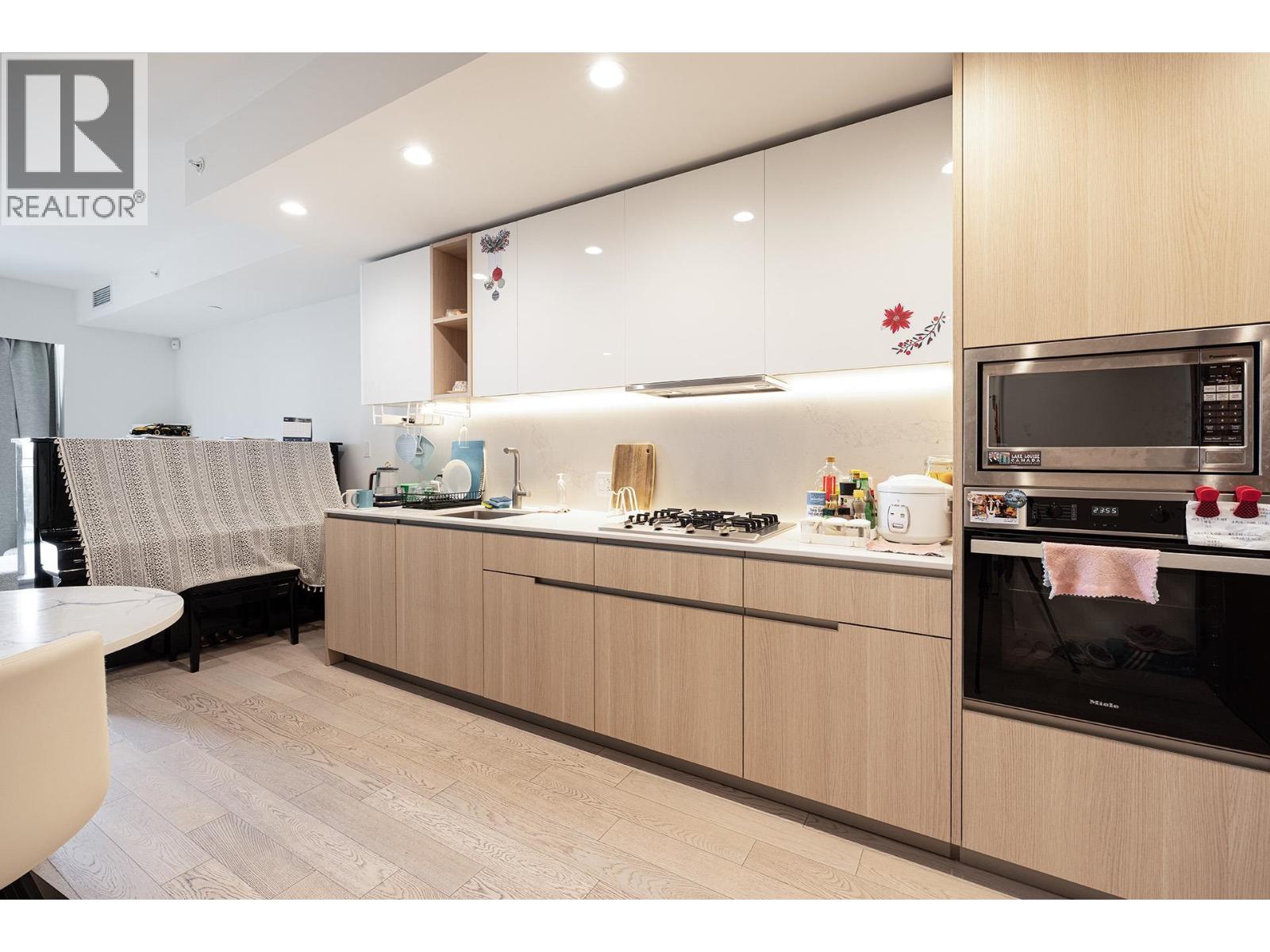 514 6811 Pearson Way Property Photo 7