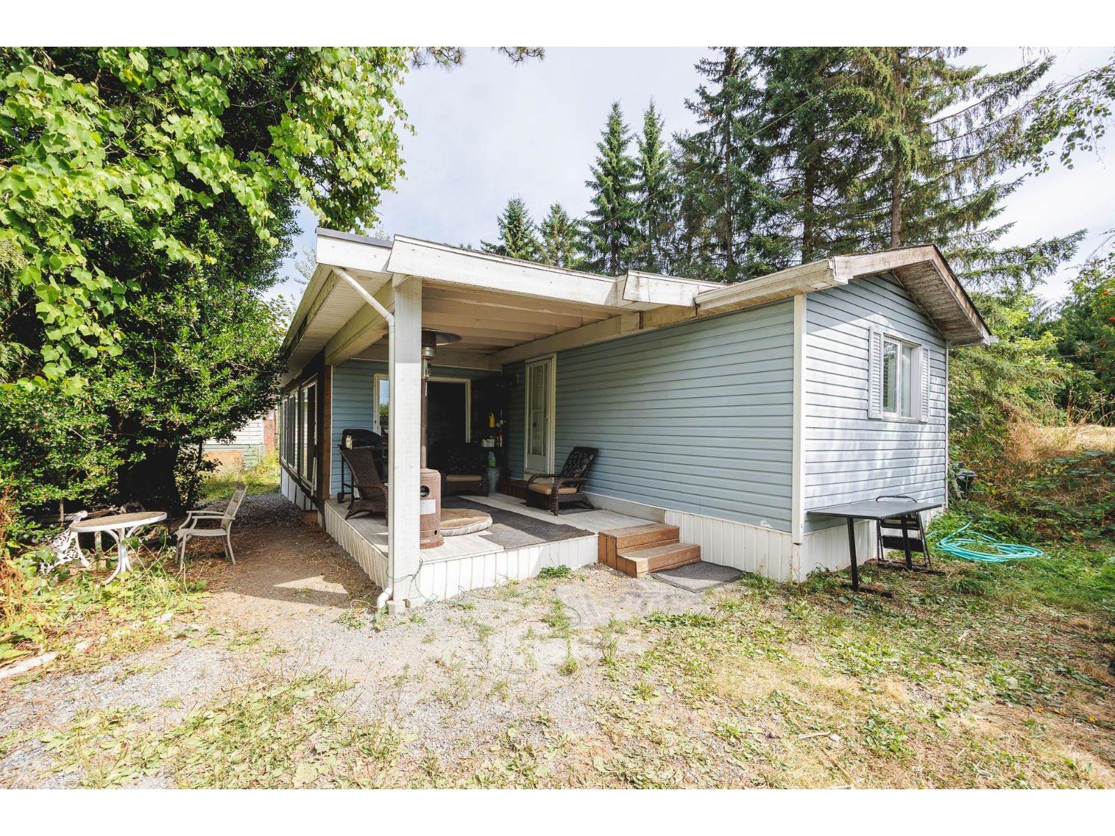 488 240 Street Property Photo 7