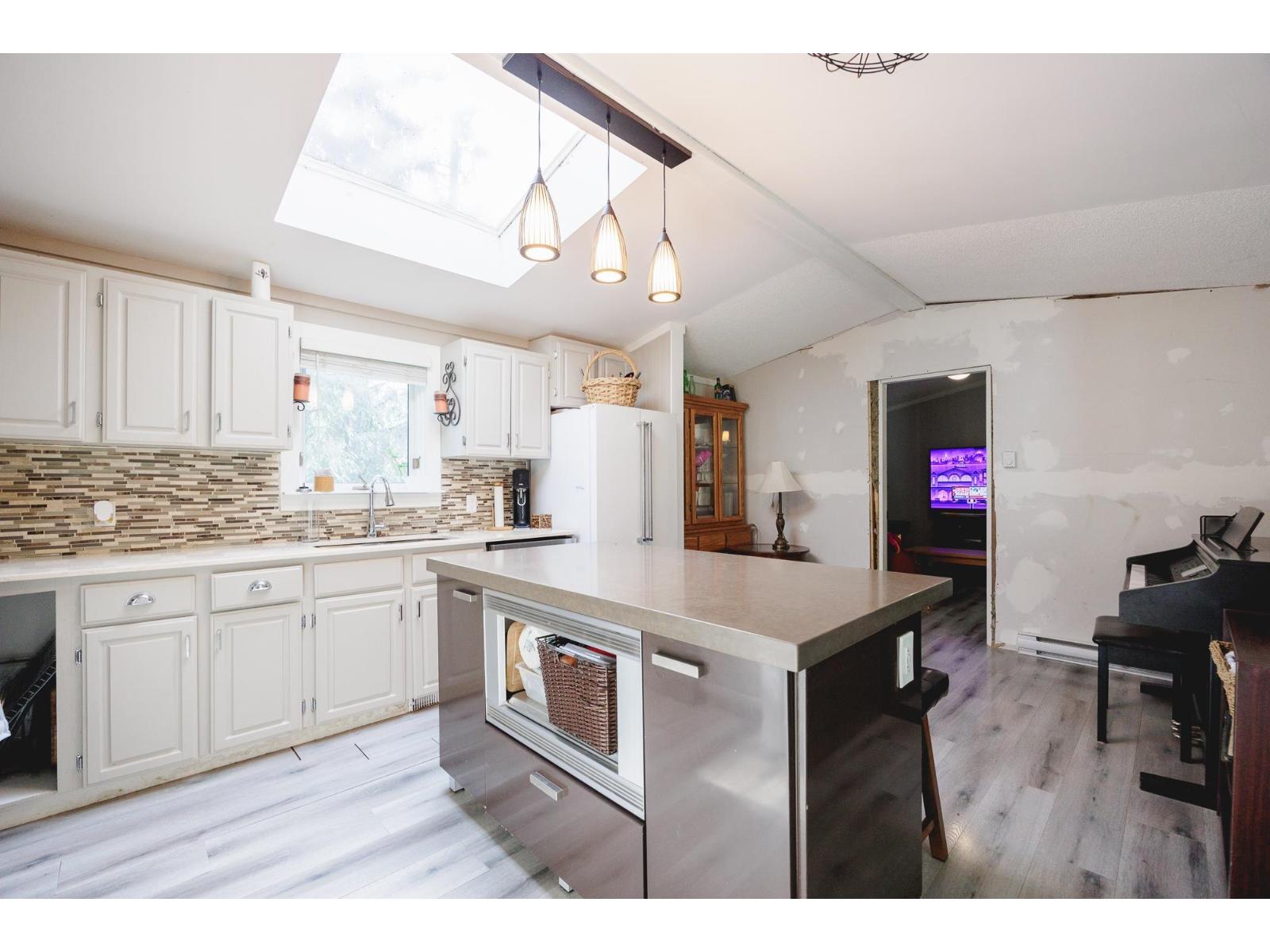 488 240 Street Property Photo 10