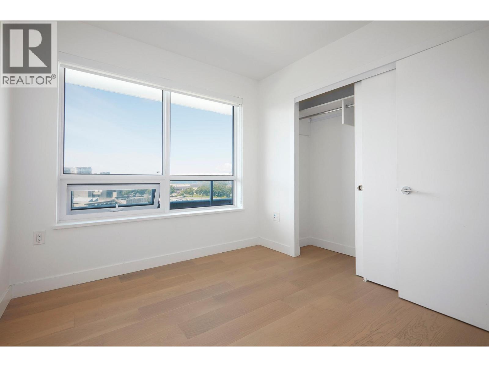 703 5788 Gilbert Road Property Photo 5