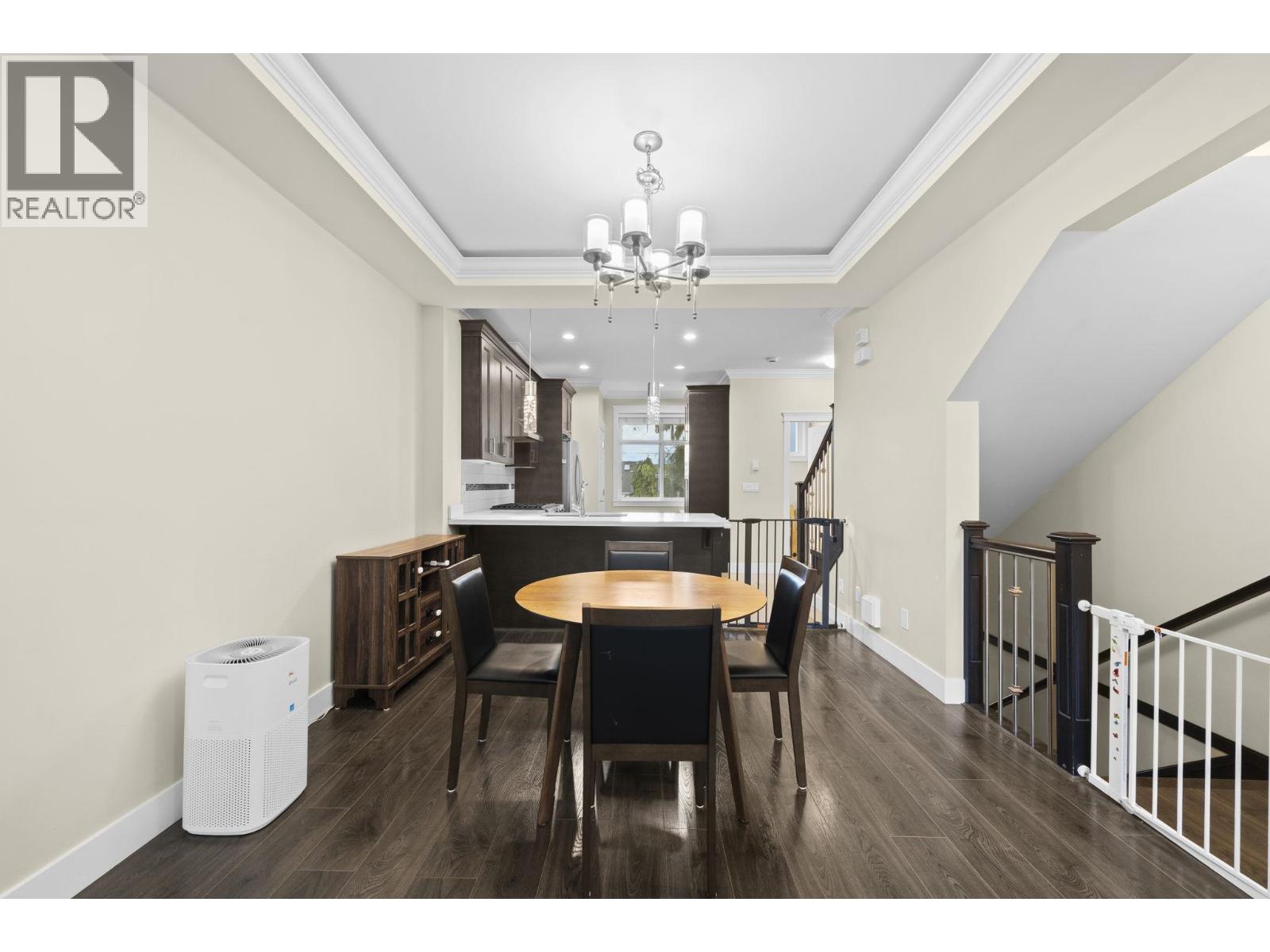 19 6033 Williams Road Property Photo 7