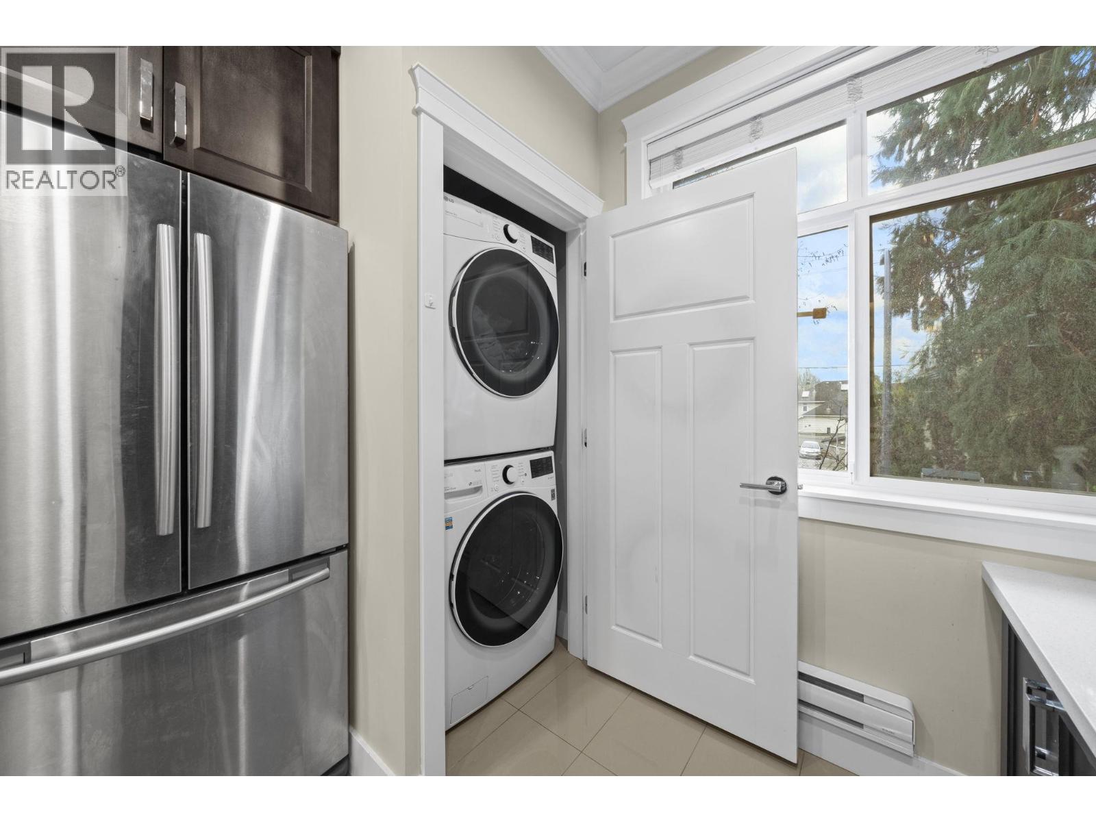 19 6033 Williams Road Property Photo 12