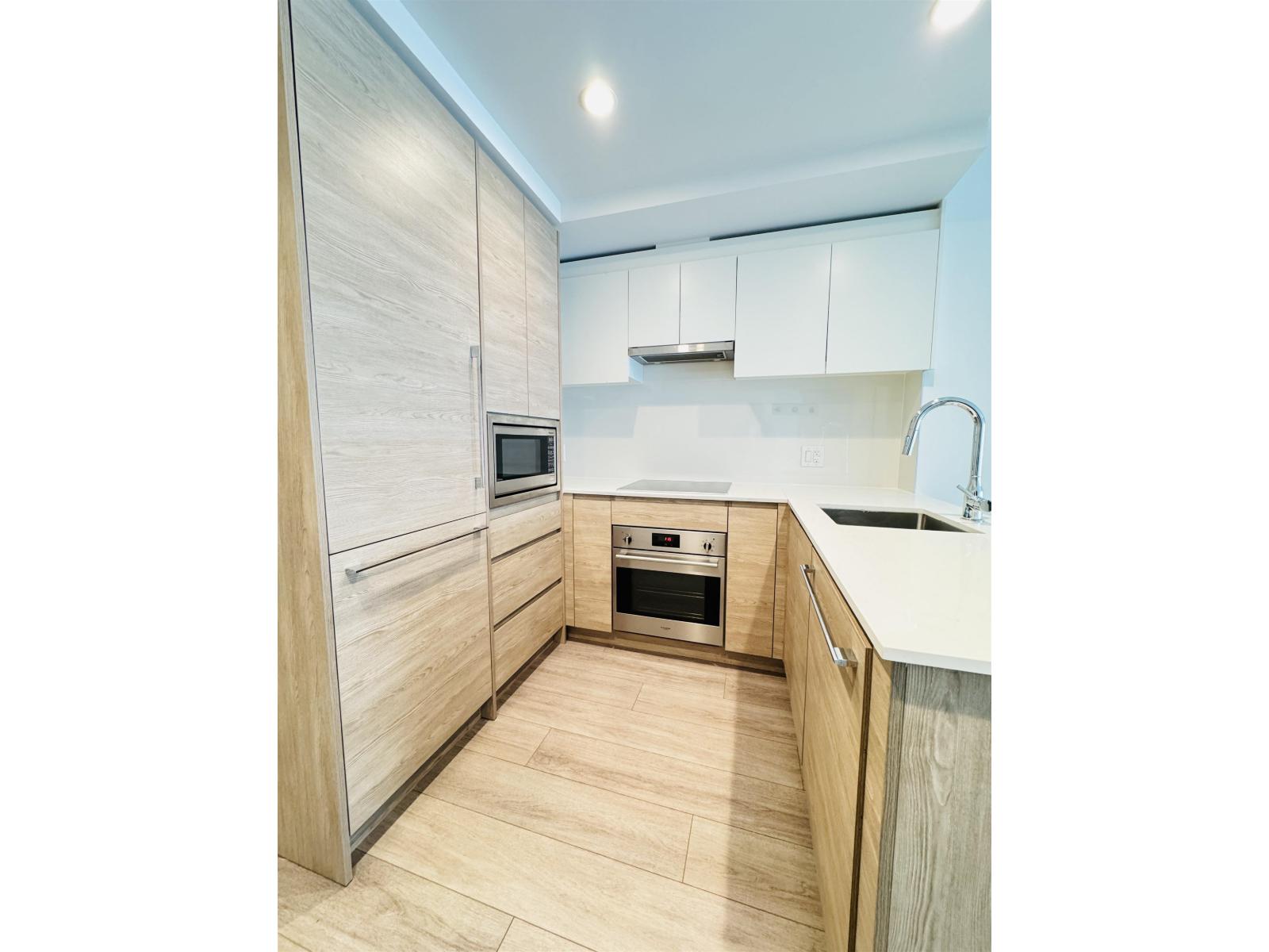 3102 13615 Fraser Highway Property Photo 3