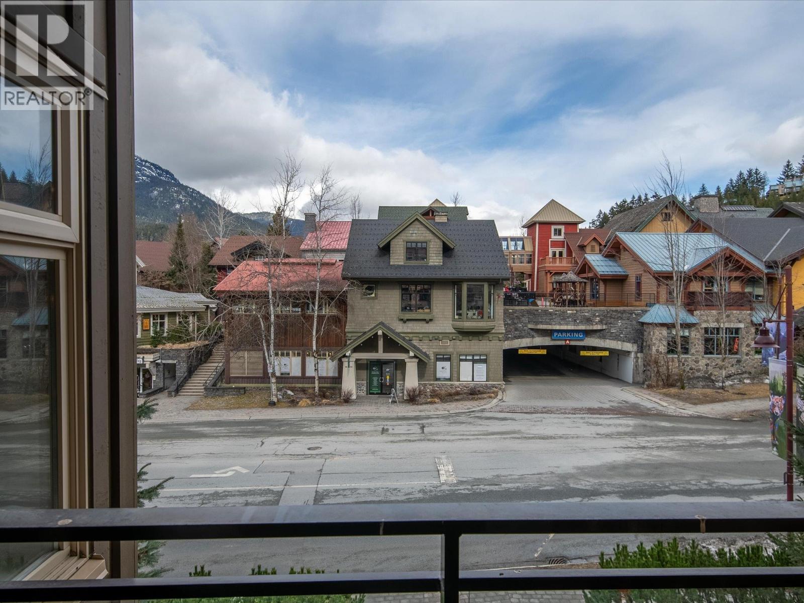 211 2050 Lake Placid Road Property Photo 11