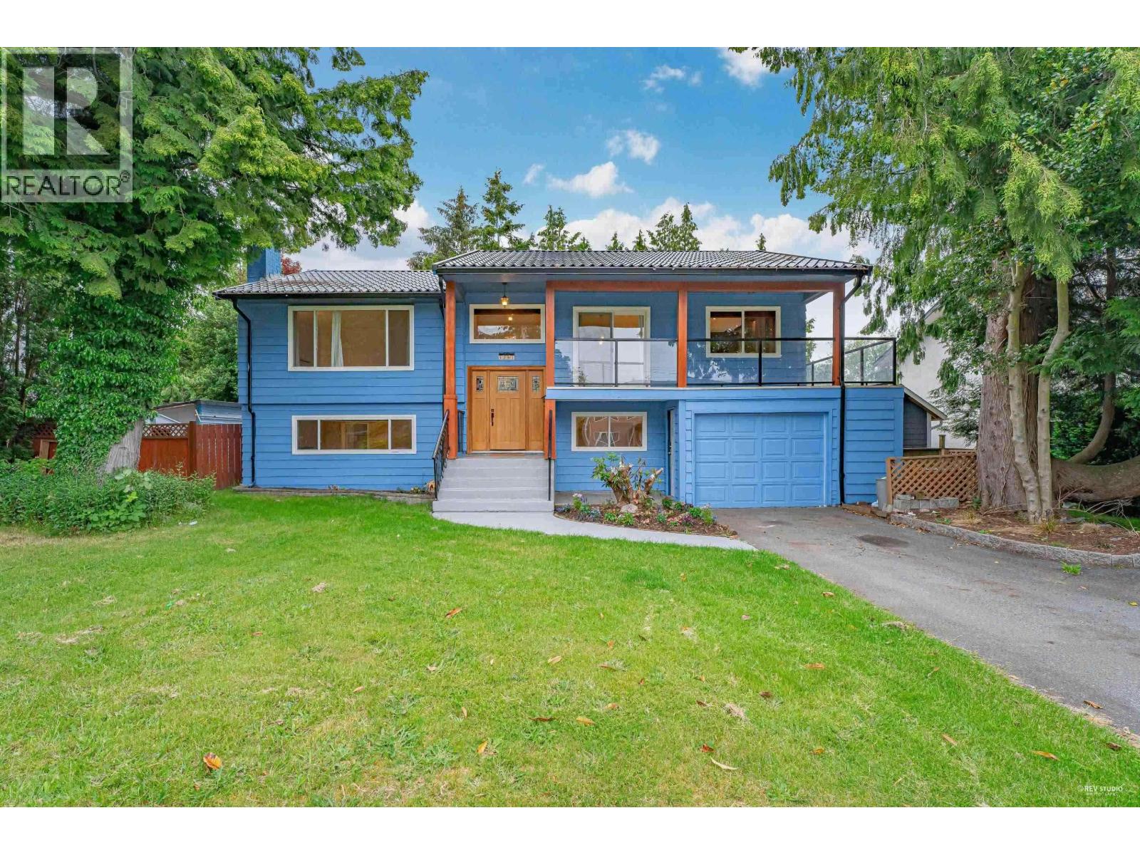 5261 9a Avenue Property Photo 1