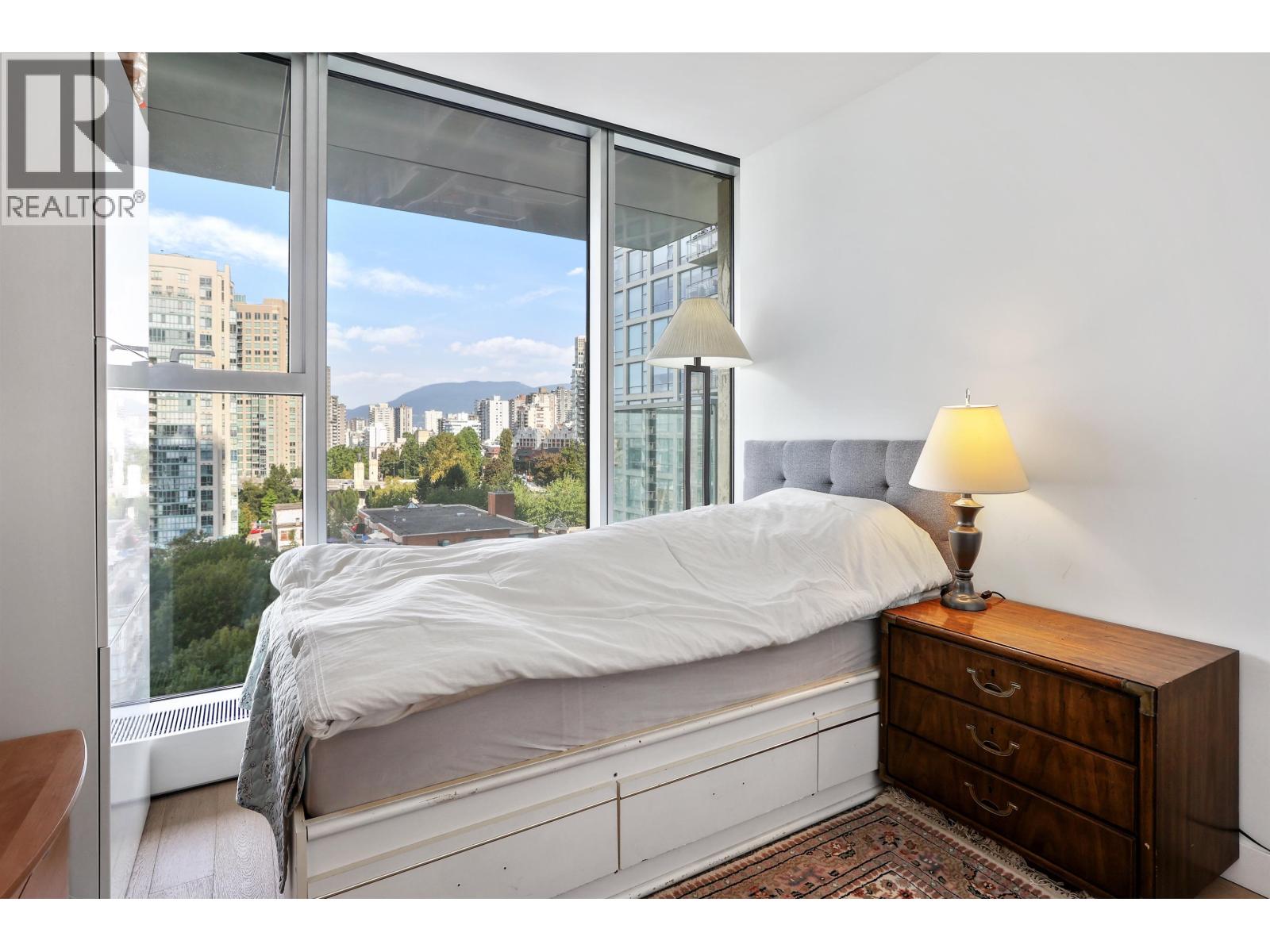 1205 1480 Howe Street Property Photo 6