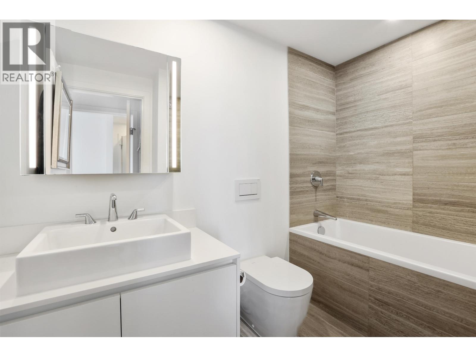 1205 1480 Howe Street Property Photo 7