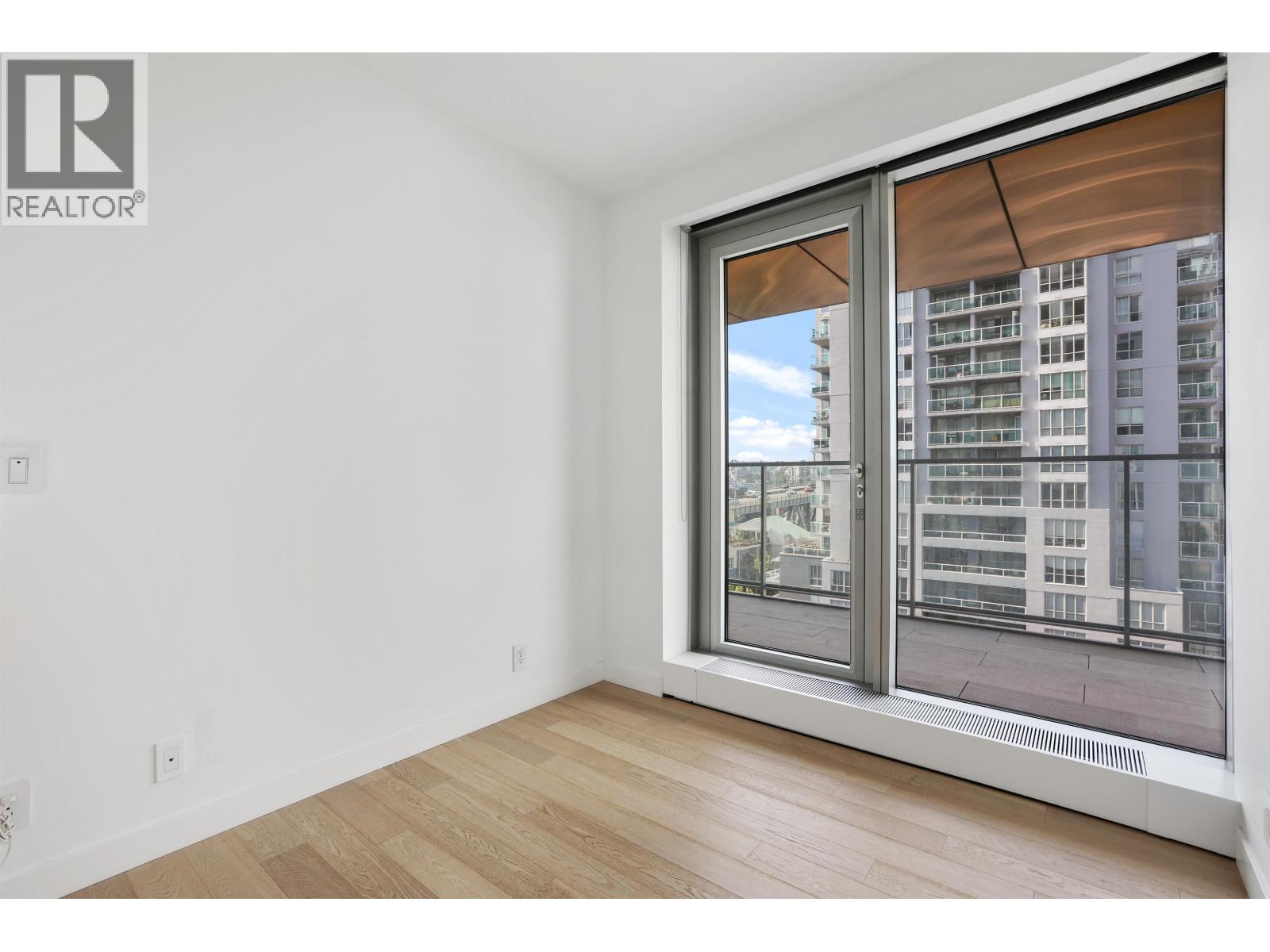 1205 1480 Howe Street Property Photo 9