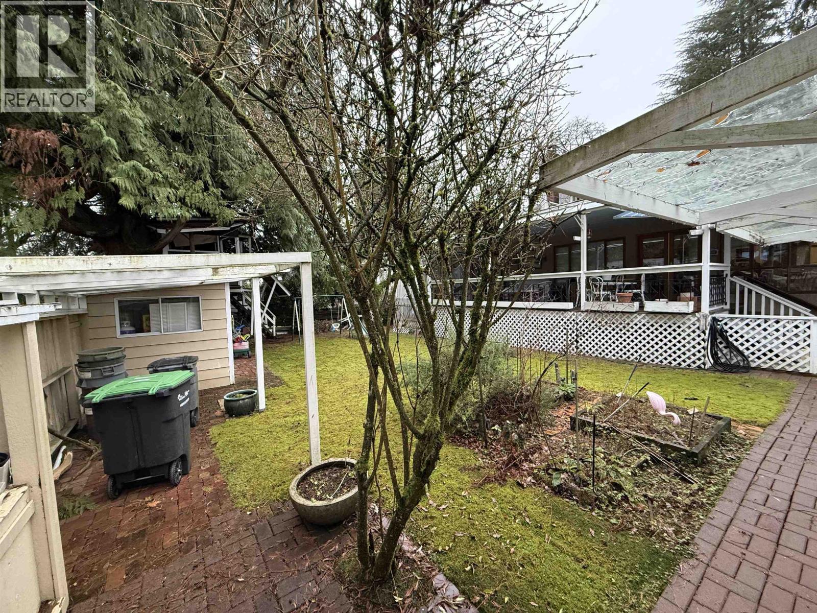 1668 Nanton Avenue Property Photo 4