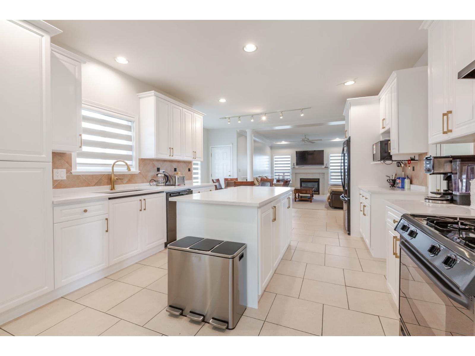 7452 Wiltshire Drive Property Photo 12