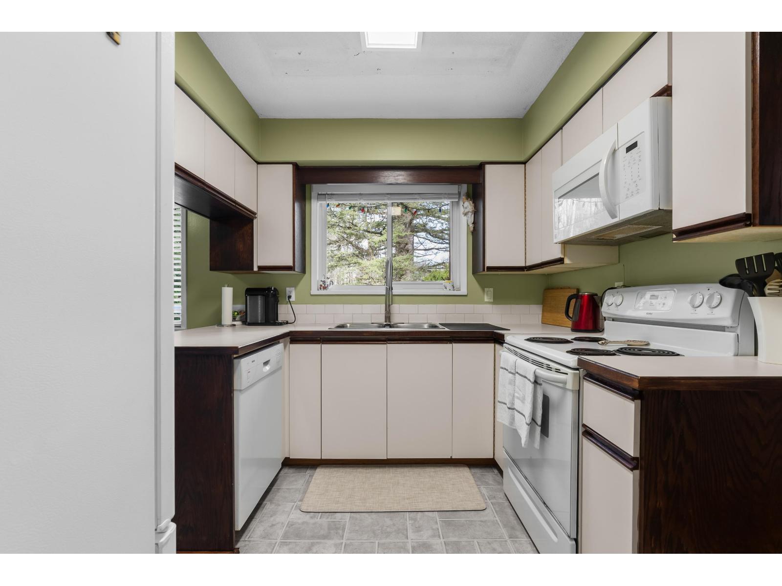 16184 20 Avenue Property Photo 17