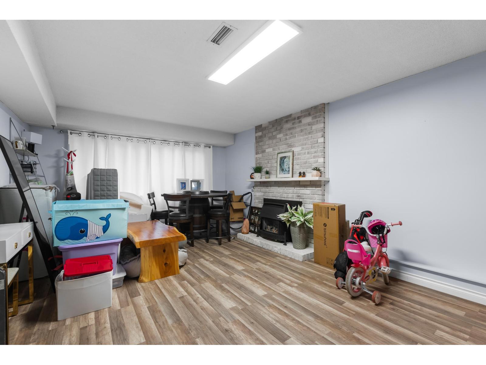 16184 20 Avenue Property Photo 28