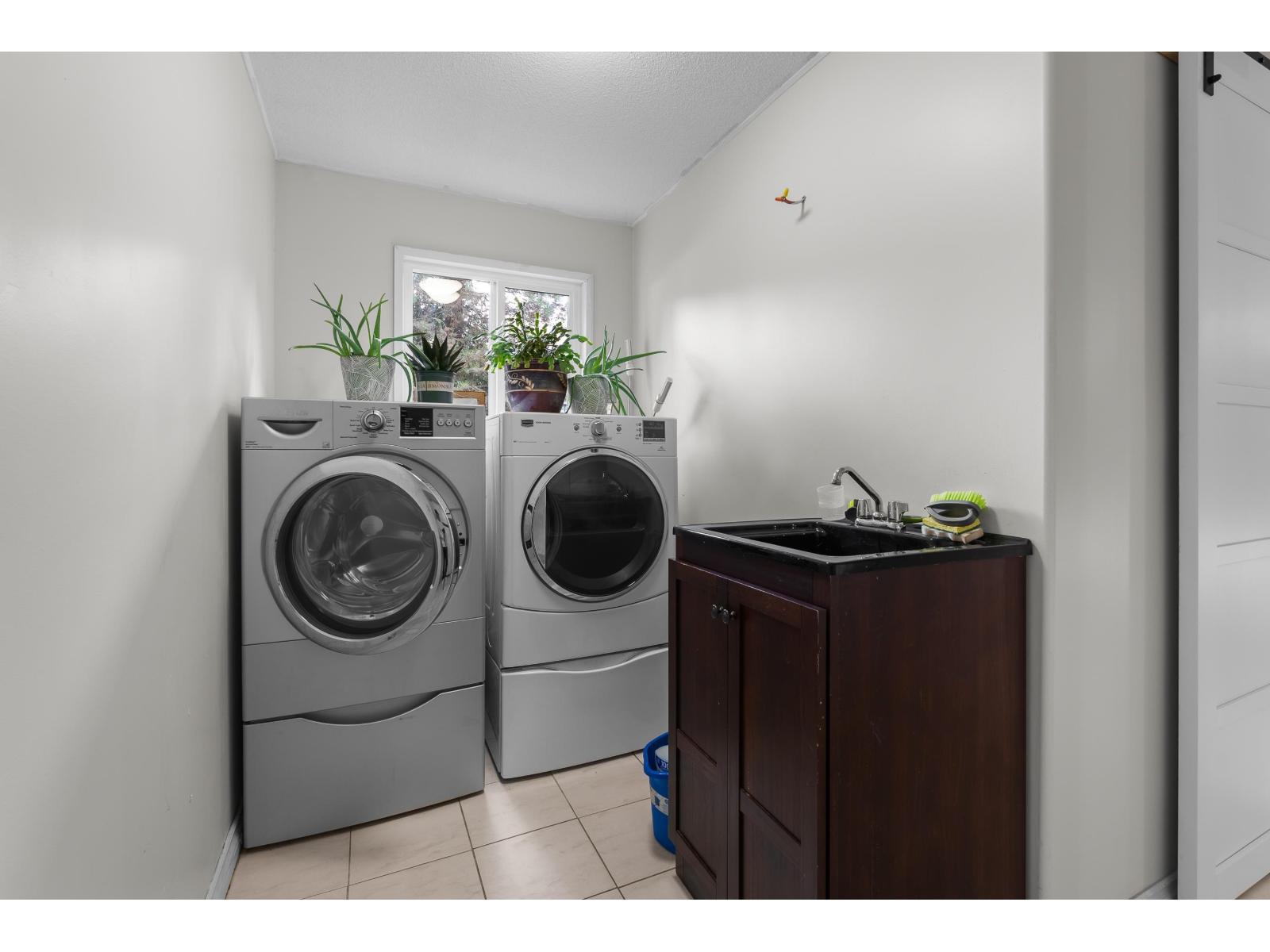 16184 20 Avenue Property Photo 31