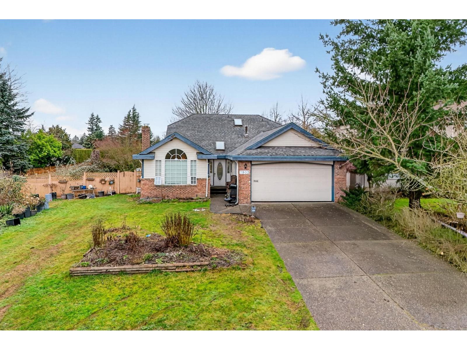 7903 164 Street Property Photo 17