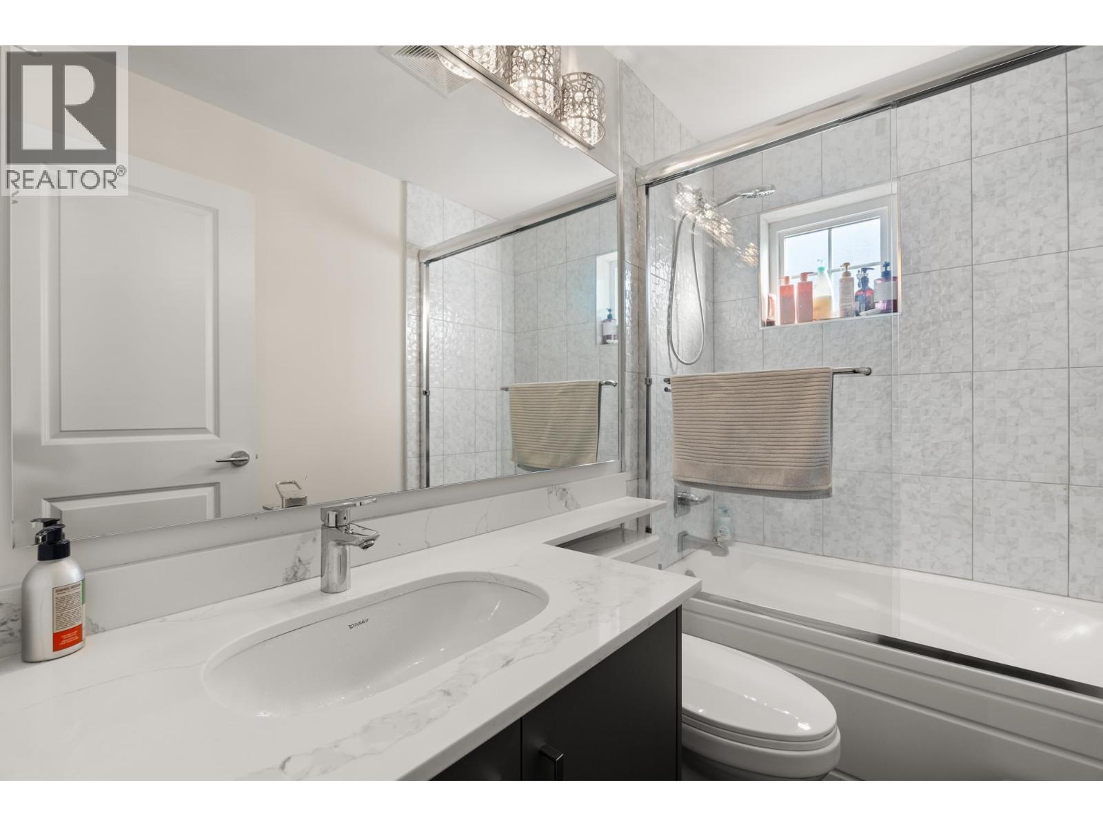 8 9219 Williams Road Property Photo 18