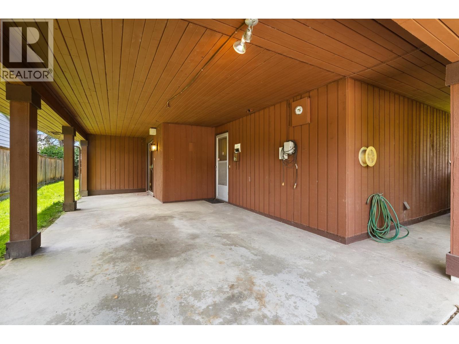 5620 Plover Court Property Photo 9