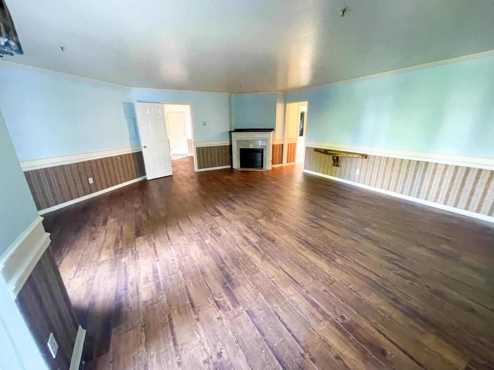 319 7161 121 Street Property Photo 6