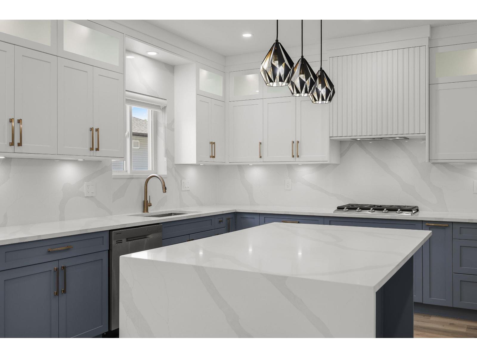 8587 Forest Gate Drive Property Photo 14