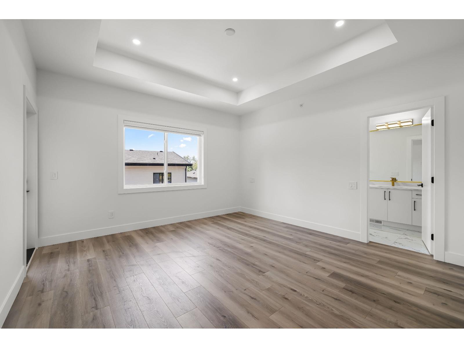 8587 Forest Gate Drive Property Photo 27