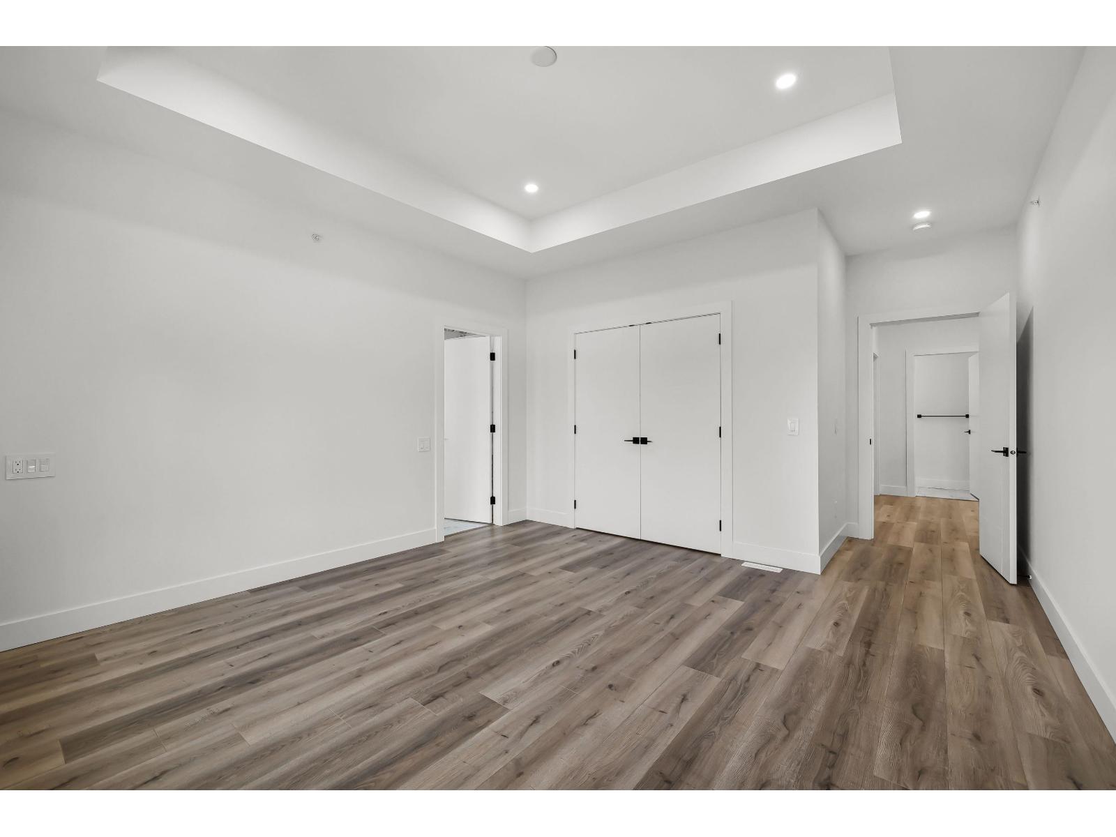 8587 Forest Gate Drive Property Photo 28