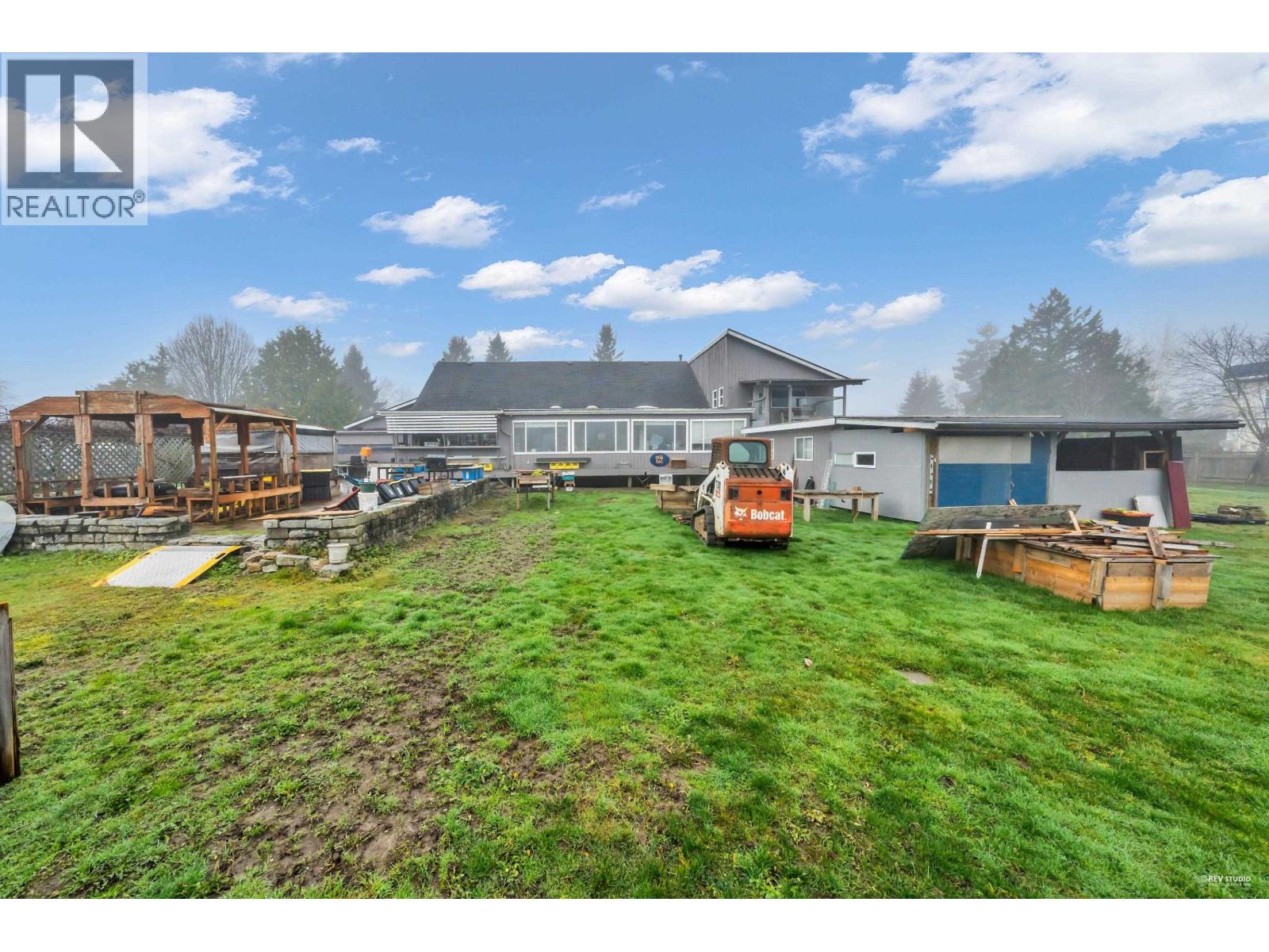 8900 Sidaway Road Property Photo 17