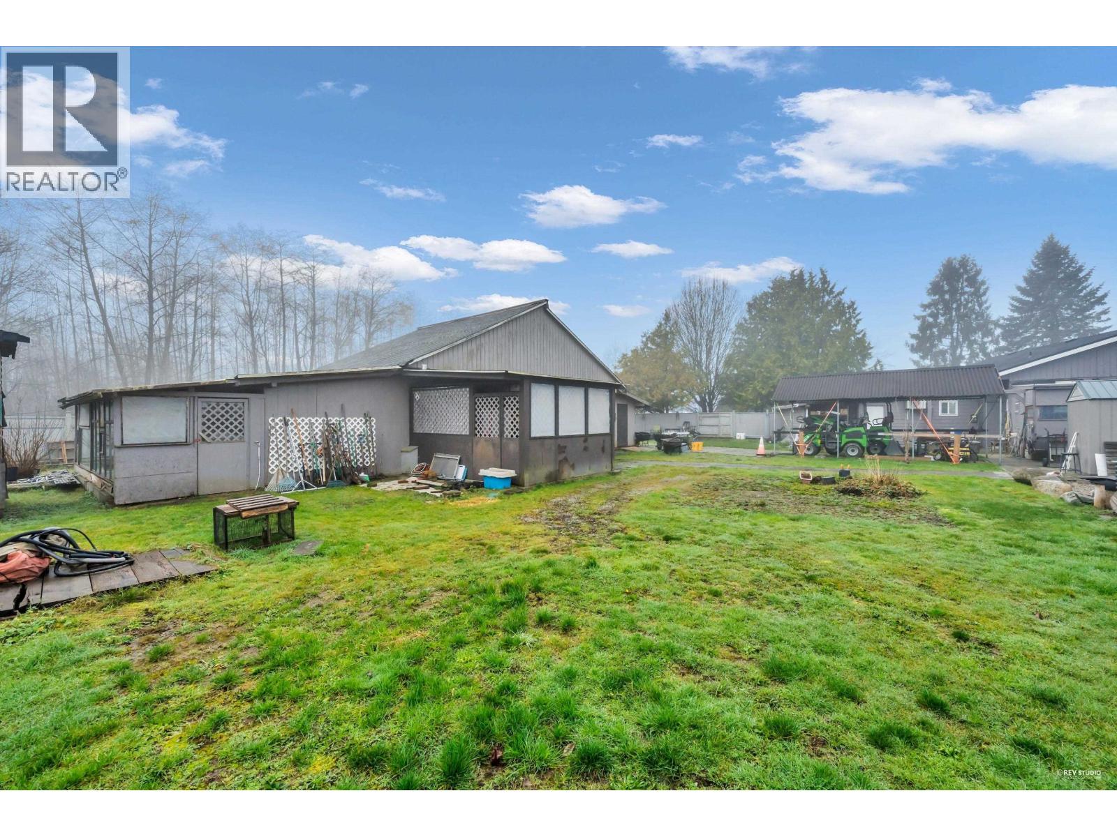 8900 Sidaway Road Property Photo 18