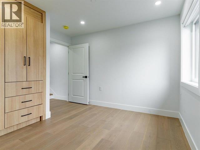 5092 Clarendon Street Property Photo 13