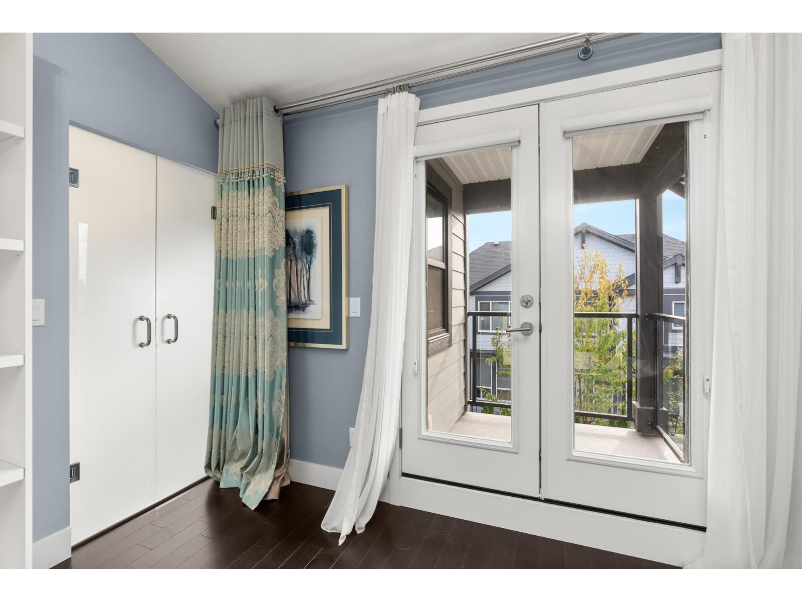 16726 18 Avenue Property Photo 17