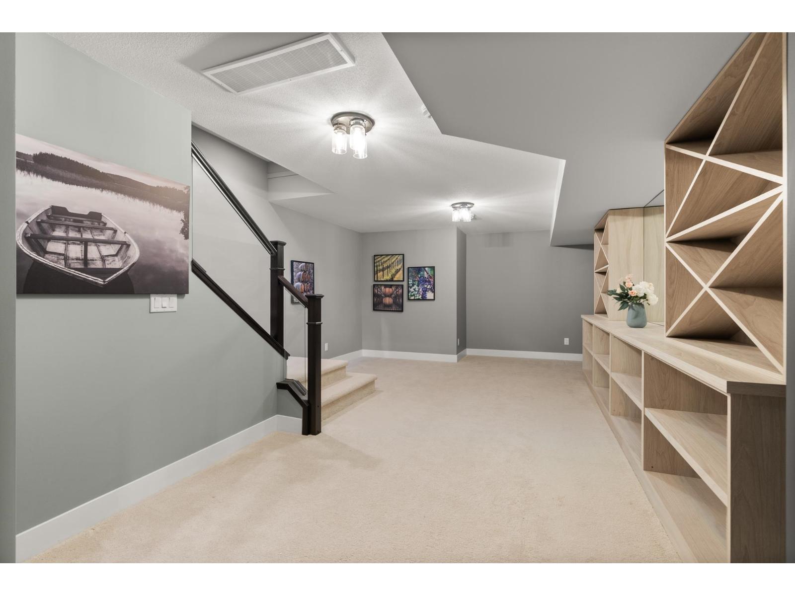 16726 18 Avenue Property Photo 29