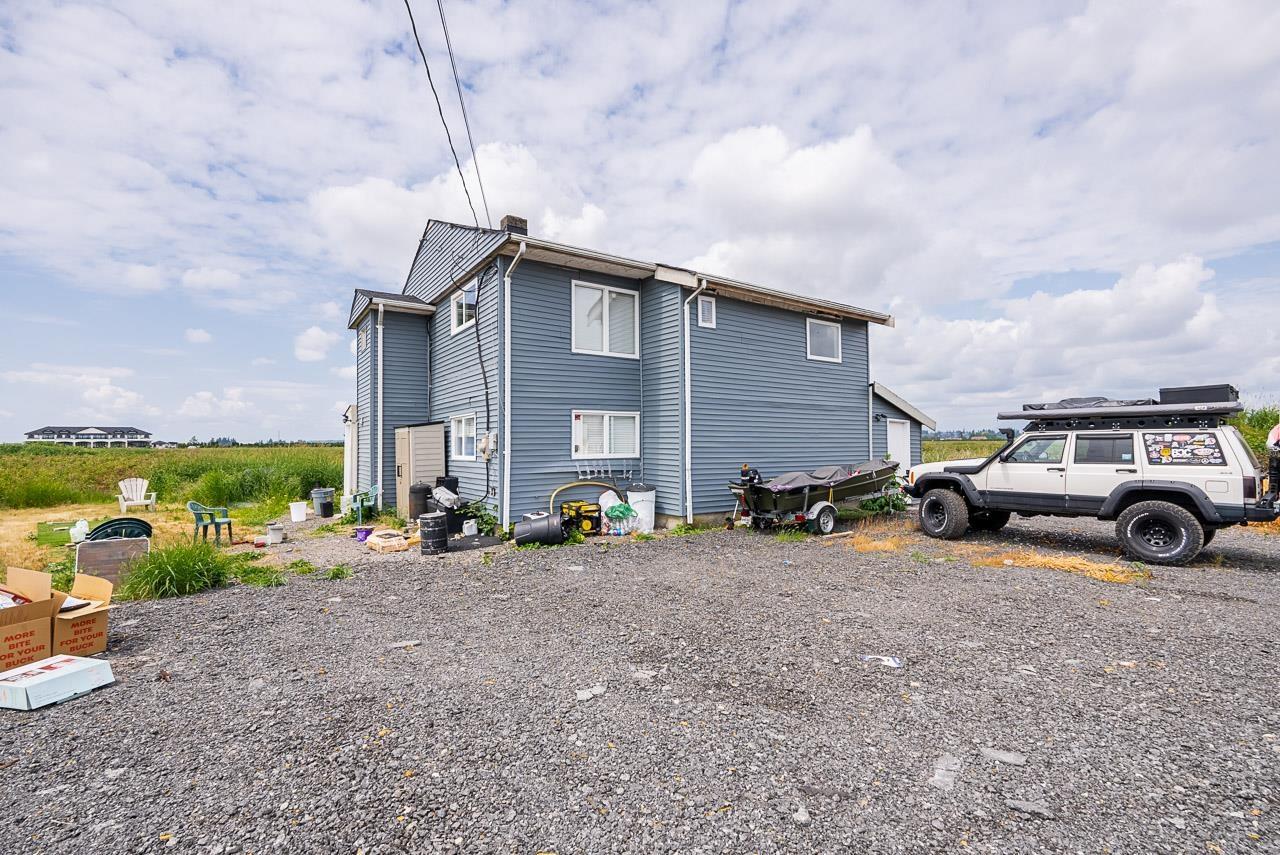 17027 40 Avenue Property Photo 3