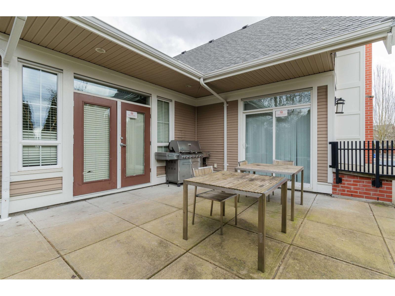 118 19505 68a Avenue Property Photo 23