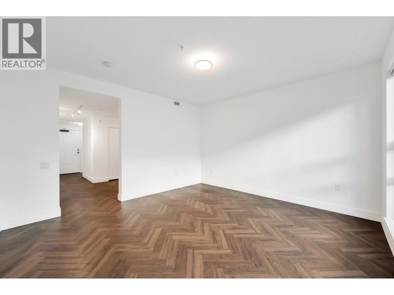 103 9228 Slopes Mews Property Photo 4