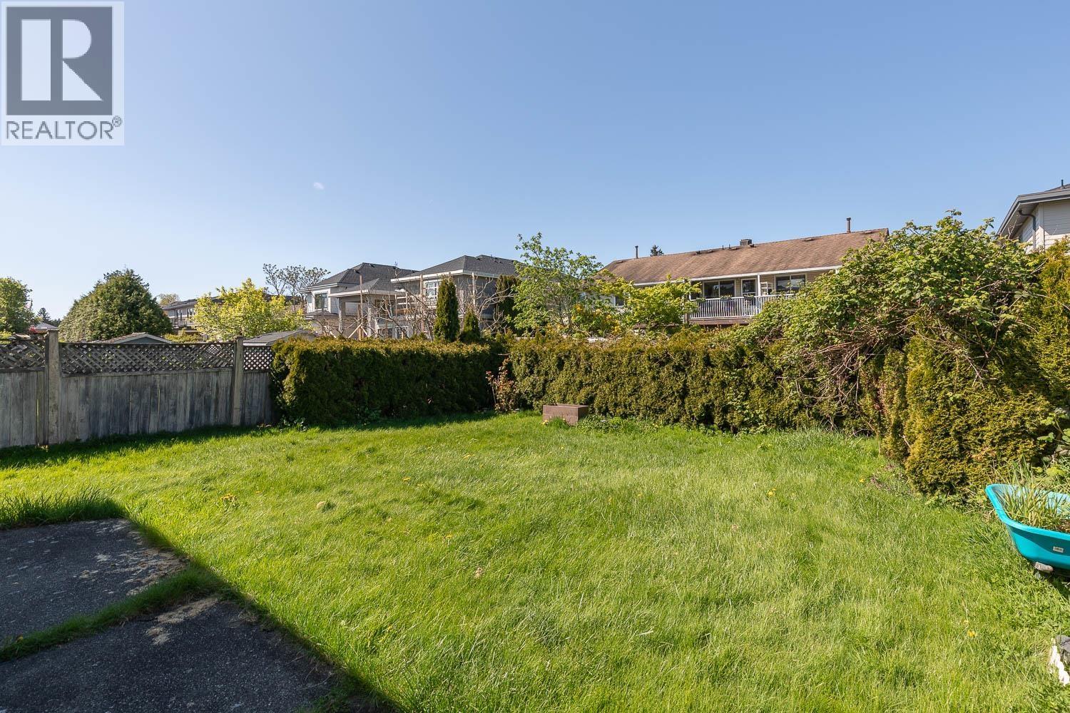 7431 No. 2 Road Property Photo 11