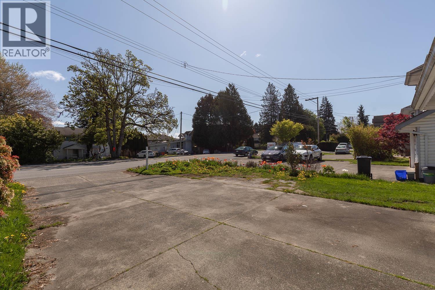 7431 No. 2 Road Property Photo 12
